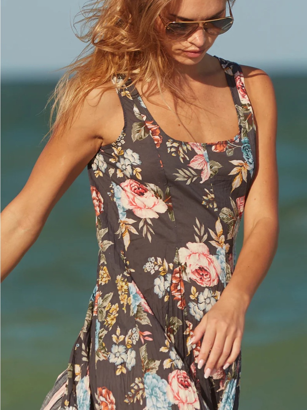 Cino Waikiki Vintage Blue Sleeveless Floral Dress in Blue